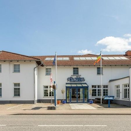 Hotel Am Wariner See エクステリア 写真